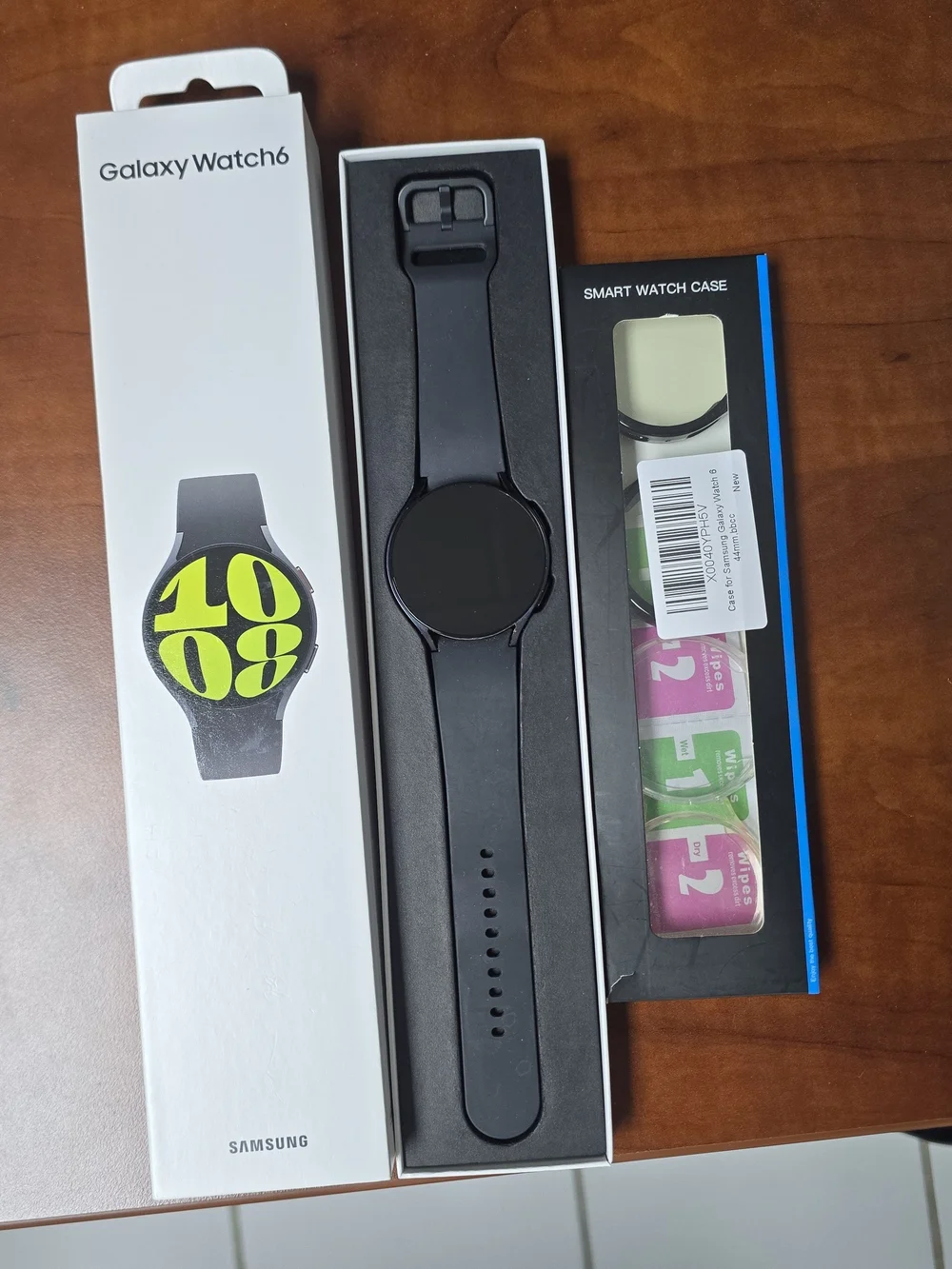 ​Samsung Galaxy Watch 6 (44mm - Black/Graphite) – Great Condition!
